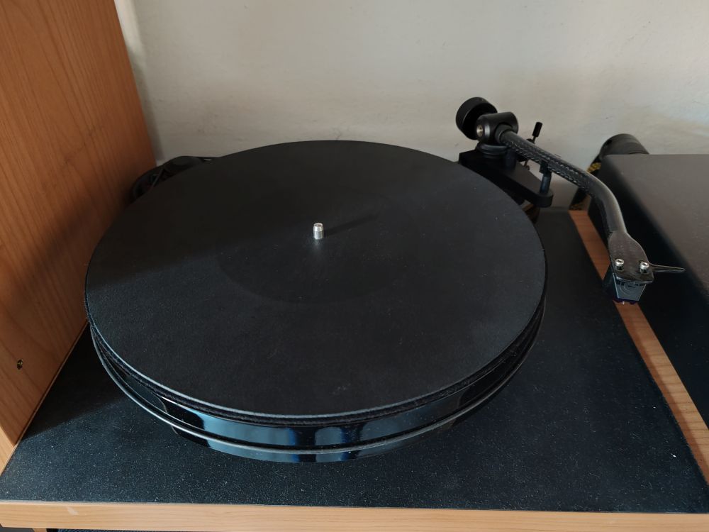 Pro-Ject RPM 1 Carbon con testina Goldring E3 USATO