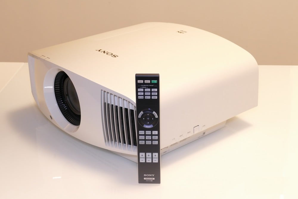 Sony VPL-VW270ES Videoproiettore 4K USATO