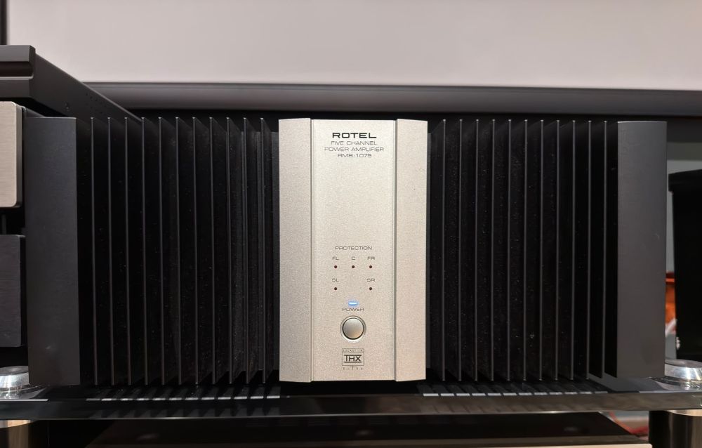 Rotel RMB-1075 amplificatore finale 5 canali USATO