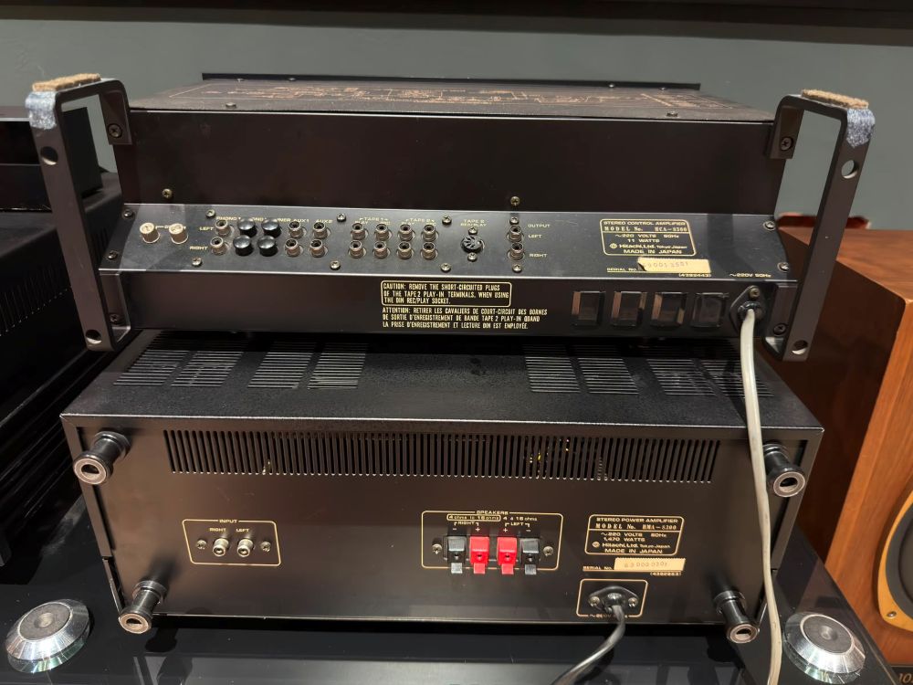 Hitachi HCA-8300/HMA 8300 pre e finale stereo USATI