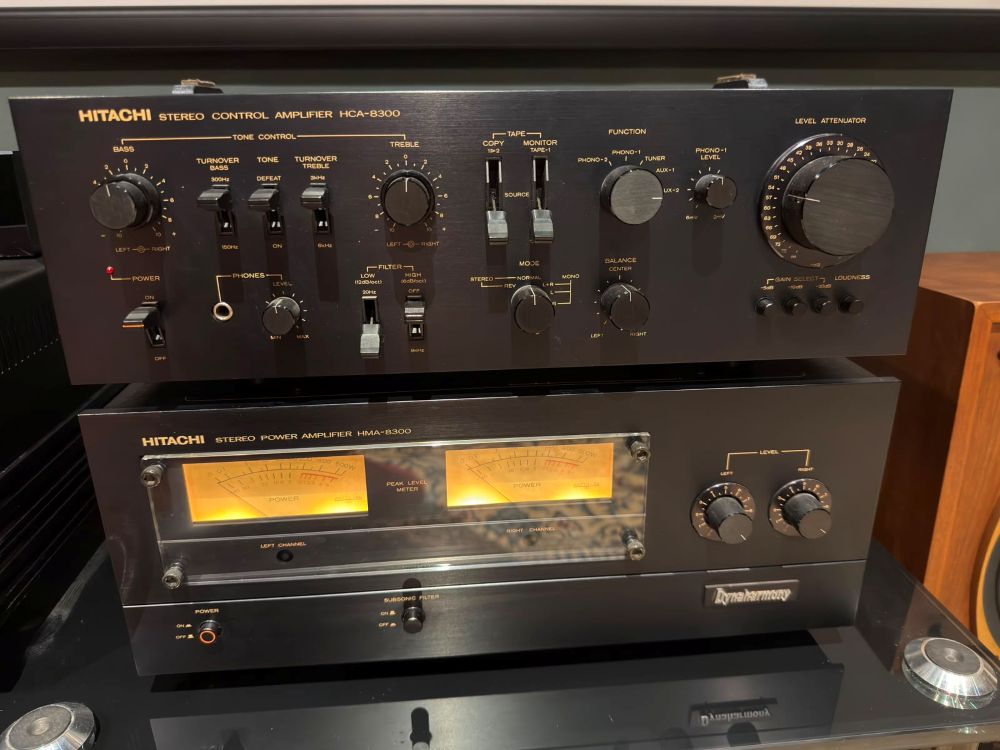 Hitachi HCA-8300/HMA 8300 pre e finale stereo USATI