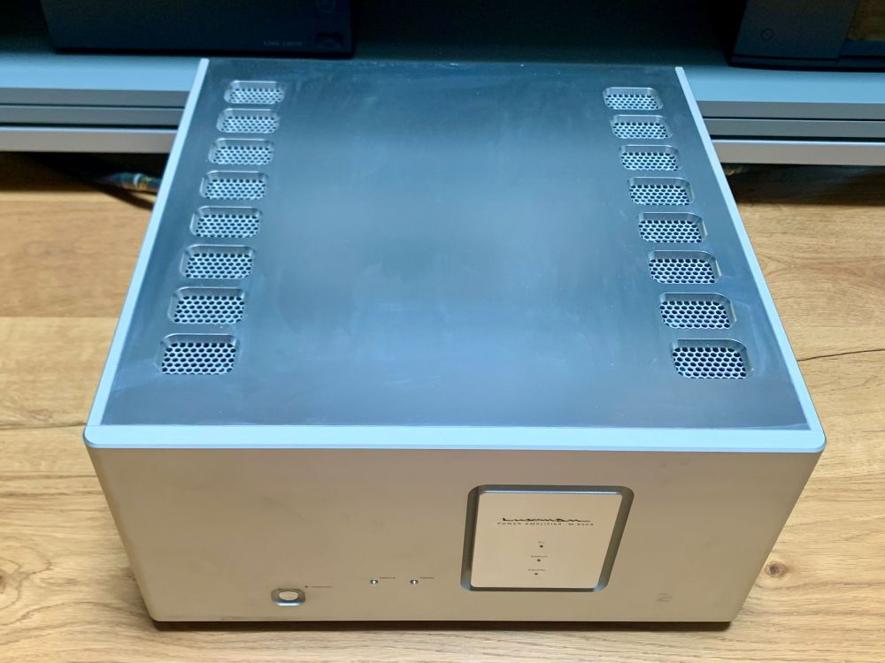 Luxman M-800A amplificatore finale stereo USATO